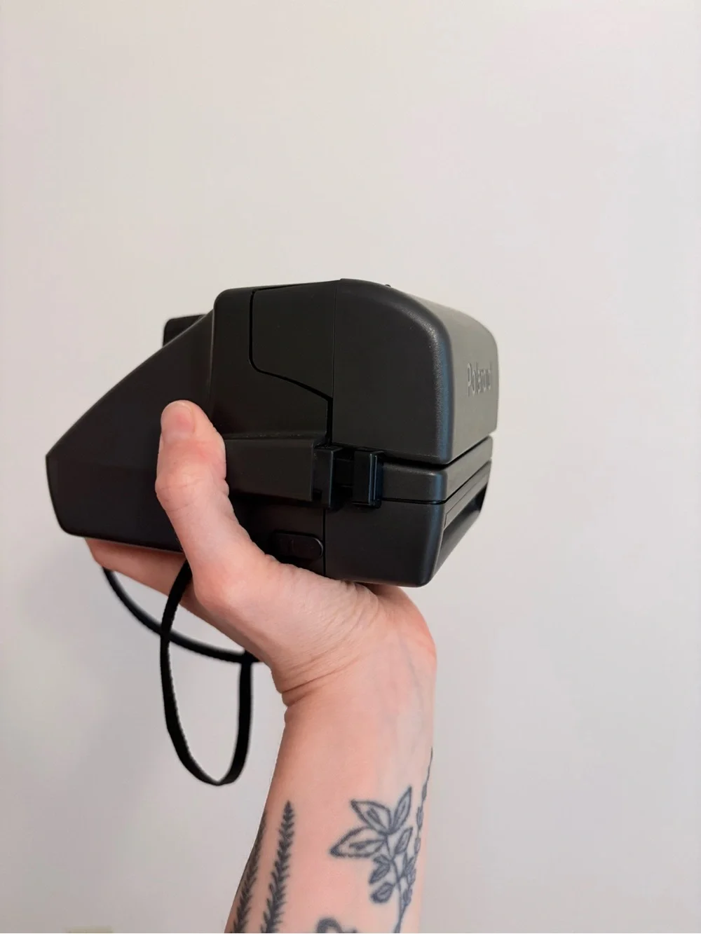 Polaroid sleek please 💕